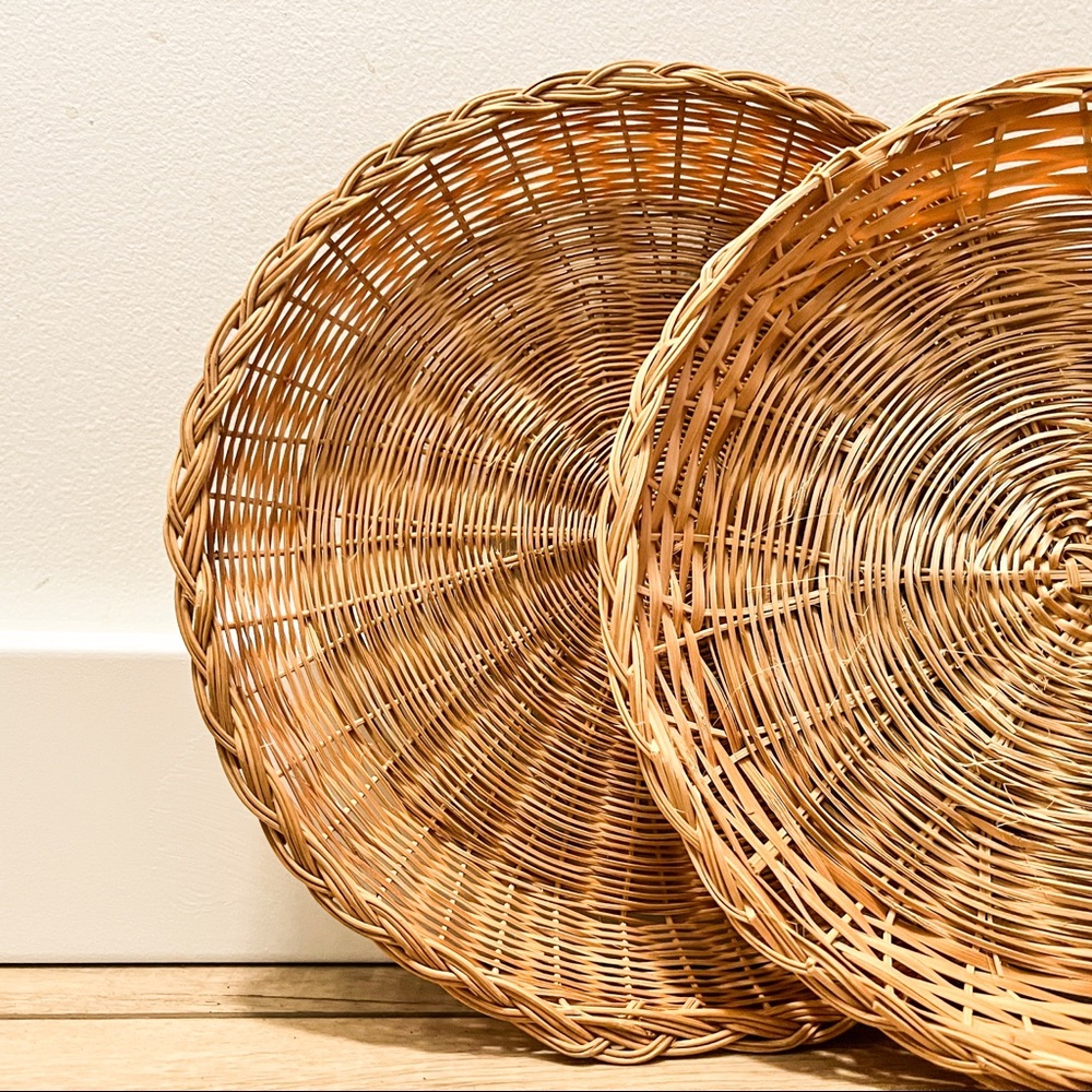 Set of 4 Vintage Wicker Plate Holders